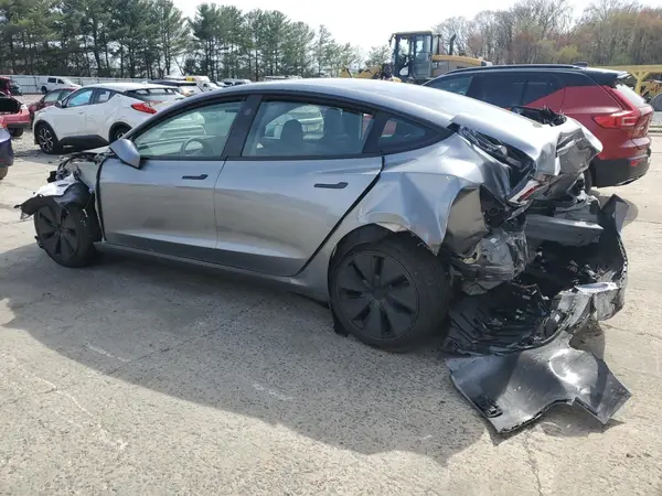 5YJ3E1EA2SF908413 2025 TESLA MODEL 3 - Image 2