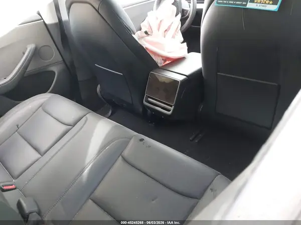 5YJ3E1EA2SF911828 2025 TESLA MODEL 3 - Image 8