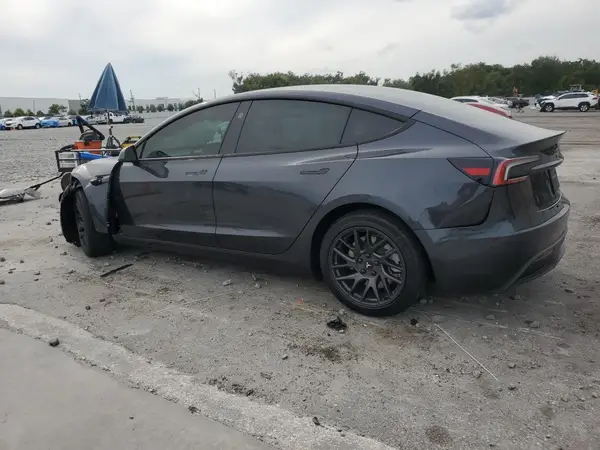 5YJ3E1EA2SF912316 2025 TESLA MODEL 3 - Image 2