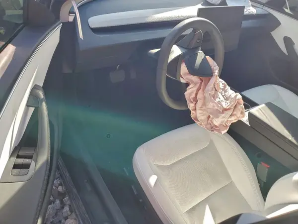 5YJ3E1EA2SF912316 2025 TESLA MODEL 3 - Image 8