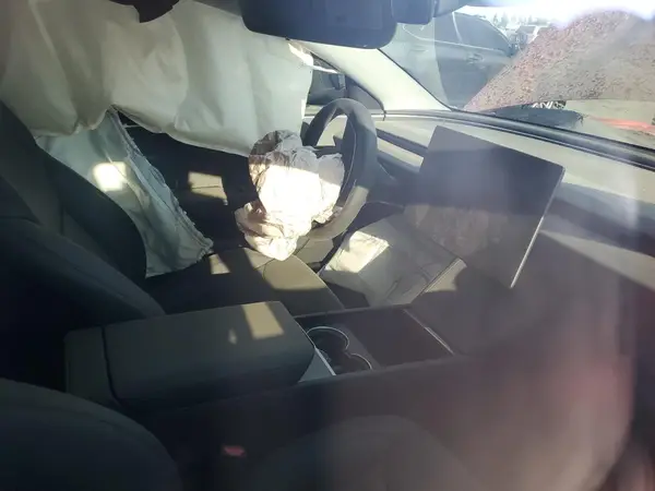 5YJ3E1EA2SF916141 2025 TESLA MODEL 3 - Image 8