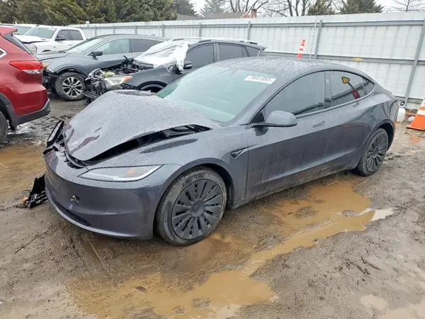 5YJ3E1EA2SF916480 2025 TESLA MODEL 3 - Image 1