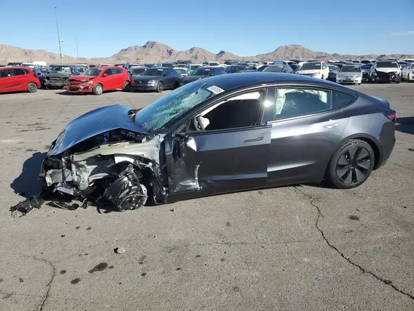 5YJ3E1EA2SF920979 2025 TESLA MODEL 3 - Image 1