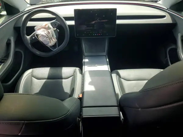 5YJ3E1EA2SF921274 2025 TESLA MODEL 3 - Image 8