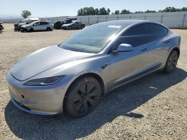 5YJ3E1EA2SF924854 2025 TESLA MODEL 3 - Image 1