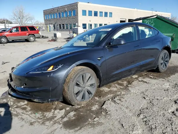 5YJ3E1EA2SF932453 2025 TESLA MODEL 3 - Image 1