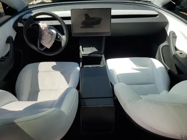 5YJ3E1EA2SF934333 2025 TESLA MODEL 3 - Image 8
