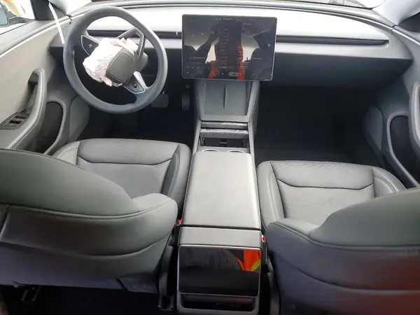 5YJ3E1EA2SF938852 2025 TESLA MODEL 3 - Image 8