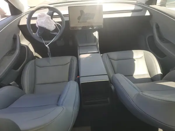 5YJ3E1EA2SF939368 2025 TESLA MODEL 3 - Image 8