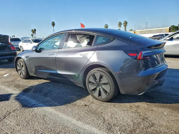 5YJ3E1EA2SF943078 2025 TESLA MODEL 3 - Image 2