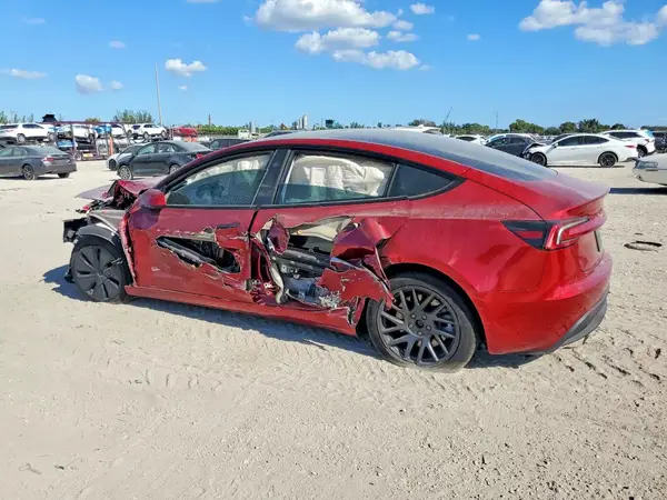 5YJ3E1EA2SF949303 2025 TESLA MODEL 3 - Image 2