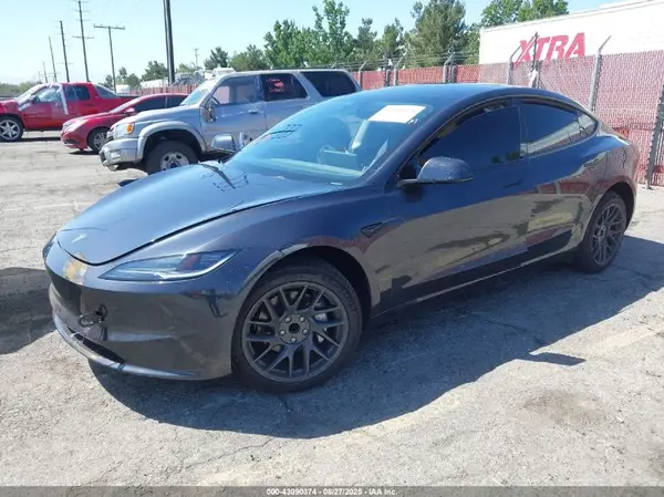 5YJ3E1EA2SF951343 2025 TESLA MODEL 3 - Image 2