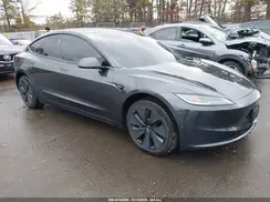 5YJ3E1EA2SF952928 2025 TESLA MODEL 3