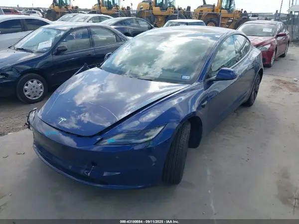 5YJ3E1EA2SF953982 2025 TESLA MODEL 3 - Image 2