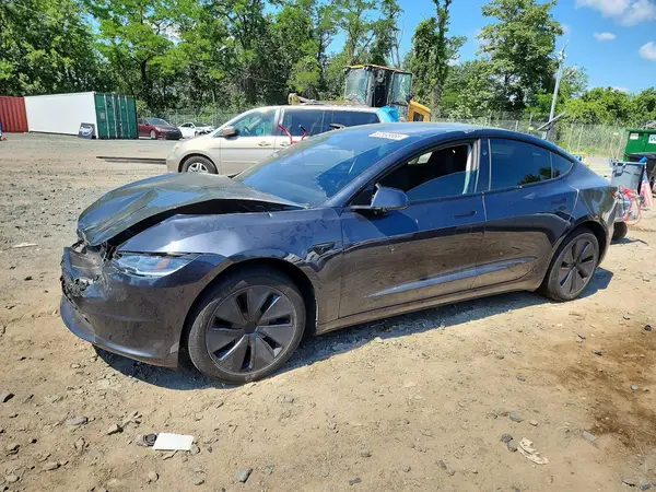 5YJ3E1EA2SF966327 2025 TESLA MODEL 3 - Image 1