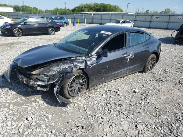 5YJ3E1EA2SF967638 2025 TESLA MODEL 3 - Image 1
