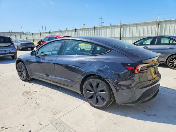 5YJ3E1EA2SF971186 2025 TESLA MODEL 3 - Image 2