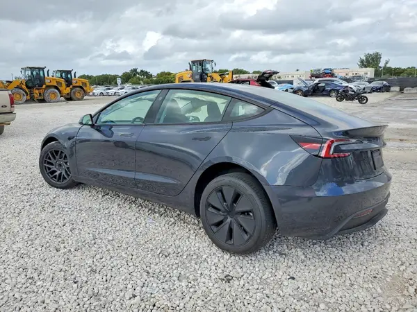 5YJ3E1EA2SF975657 2025 TESLA MODEL 3 - Image 2