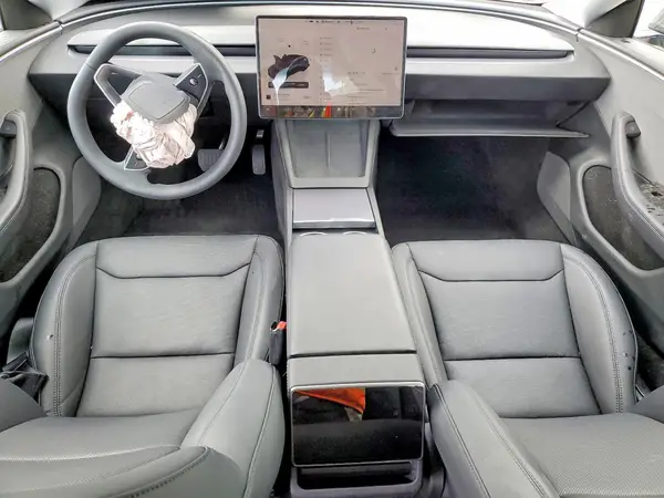 5YJ3E1EA2SF975657 2025 TESLA MODEL 3 - Image 8
