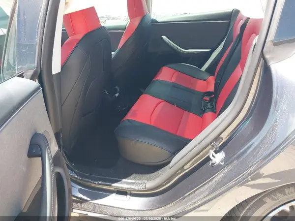 5YJ3E1EA2SF980647 2025 TESLA MODEL 3 - Image 8