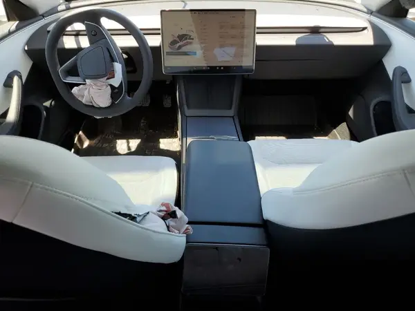 5YJ3E1EA2SF981183 2025 TESLA MODEL 3 - Image 8