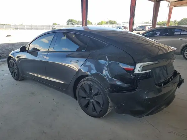 5YJ3E1EA2SF985928 2025 TESLA MODEL 3 - Image 2