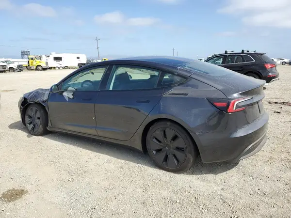 5YJ3E1EA2SF988697 2025 TESLA MODEL 3 - Image 2