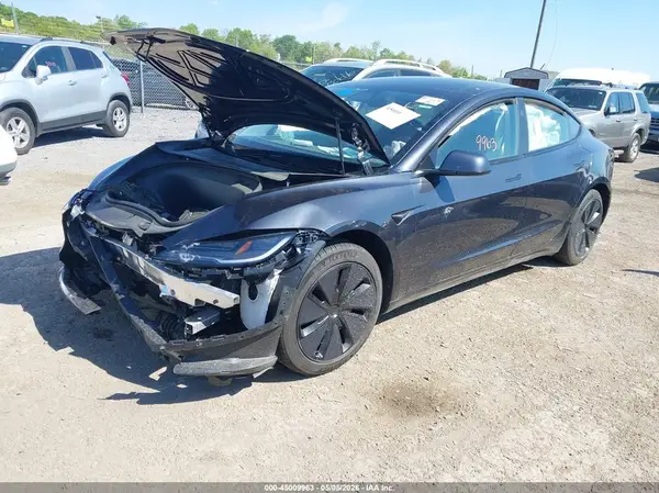 5YJ3E1EA2SF989848 2025 TESLA MODEL 3 - Image 2