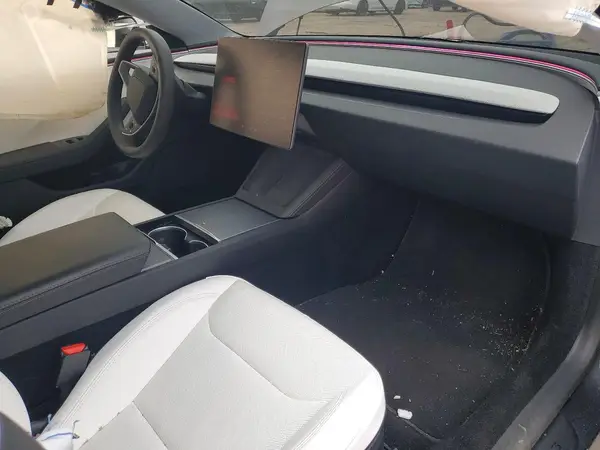 5YJ3E1EA2SF994922 2025 TESLA MODEL 3 - Image 8