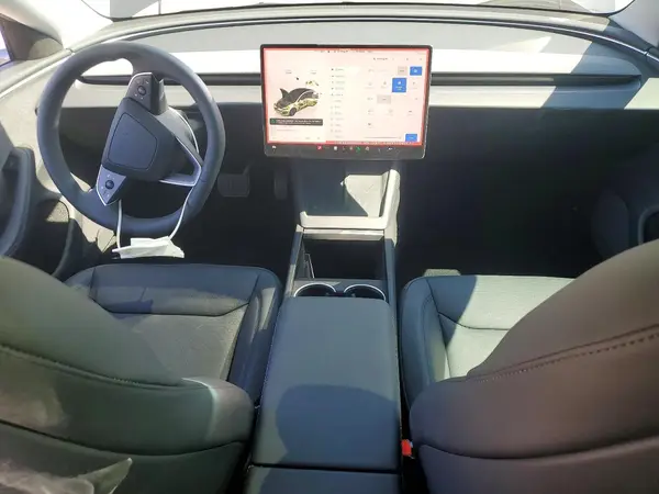 5YJ3E1EA2SF999232 2025 TESLA MODEL 3 - Image 8