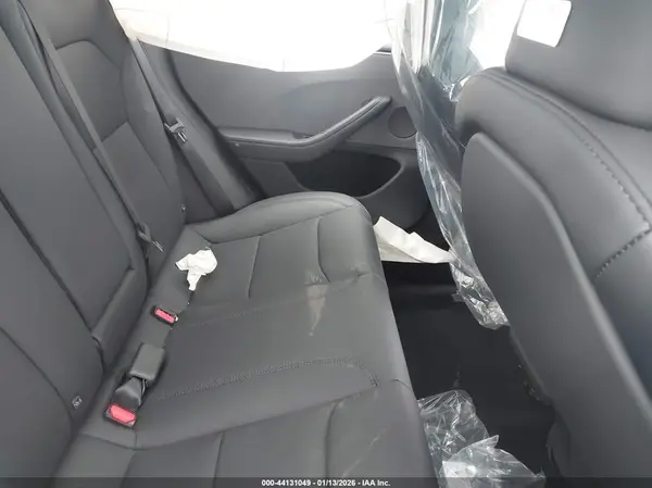 5YJ3E1EA2TF135721 2026 TESLA MODEL 3 - Image 8