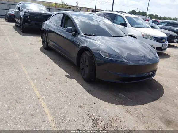 5YJ3E1EA2TF136271 2026 TESLA MODEL 3 - Image 1