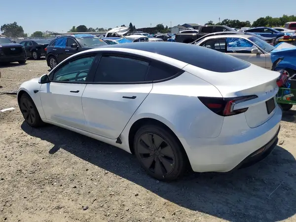 5YJ3E1EA2TF155161 2026 TESLA MODEL 3 - Image 2