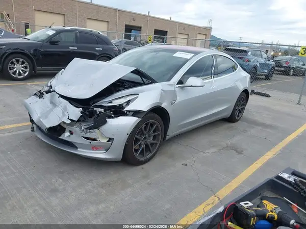 5YJ3E1EA3HF002876 2017 TESLA MODEL 3 - Image 2