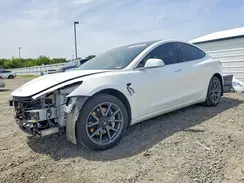 5YJ3E1EA3JF005637 2018 TESLA MODEL 3