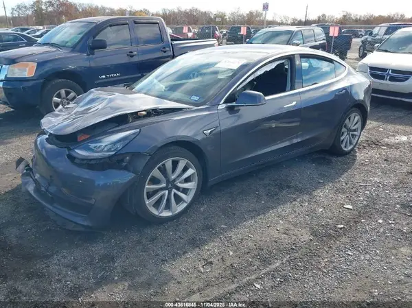 5YJ3E1EA3JF007842 2018 TESLA MODEL 3 - Image 2