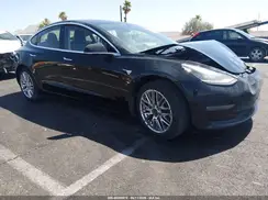 5YJ3E1EA3JF008473 2018 TESLA MODEL 3