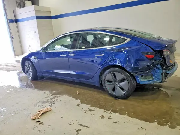 5YJ3E1EA3JF009011 2018 TESLA MODEL 3 - Image 2
