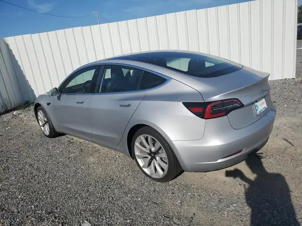 5YJ3E1EA3JF009610 2018 TESLA MODEL 3 - Image 2