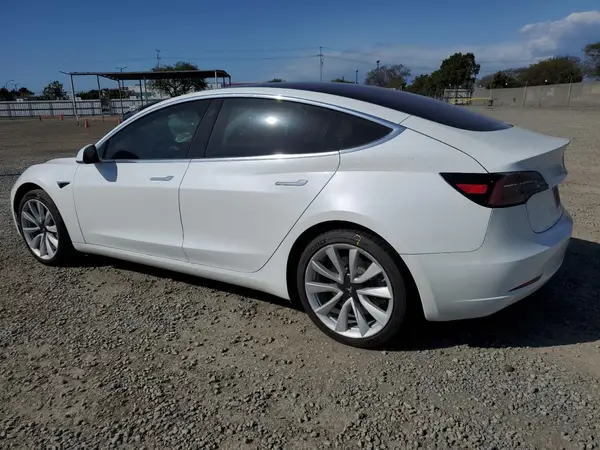5YJ3E1EA3JF011213 2018 TESLA MODEL 3 - Image 2
