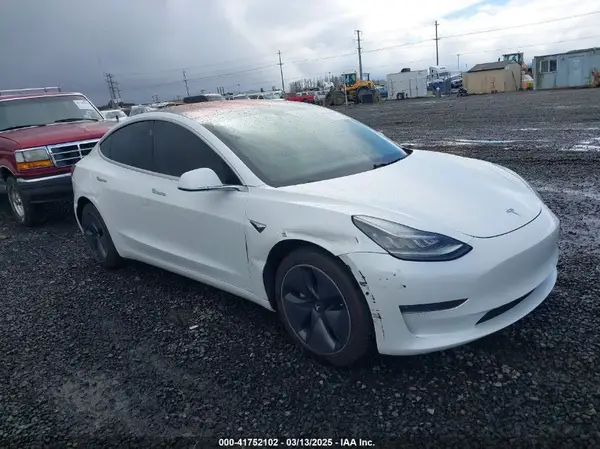 5YJ3E1EA3JF013253 2018 TESLA MODEL 3 - Image 1