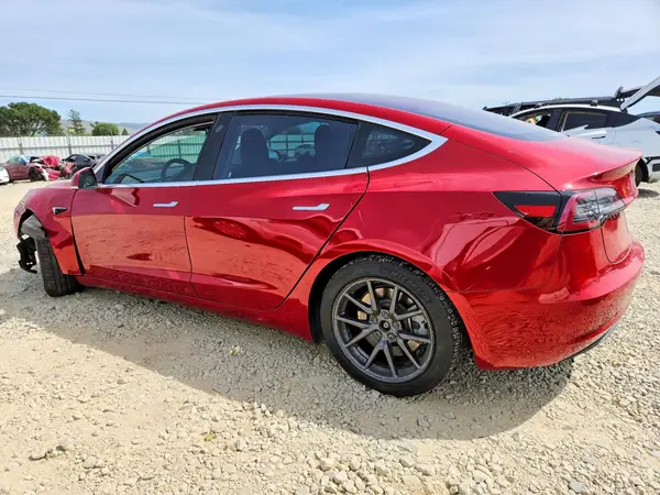 5YJ3E1EA3JF014533 2018 TESLA MODEL 3 - Image 2