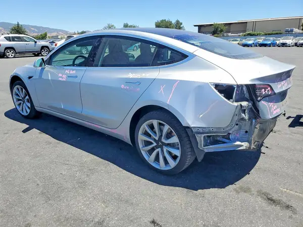 5YJ3E1EA3JF015259 2018 TESLA MODEL 3 - Image 2