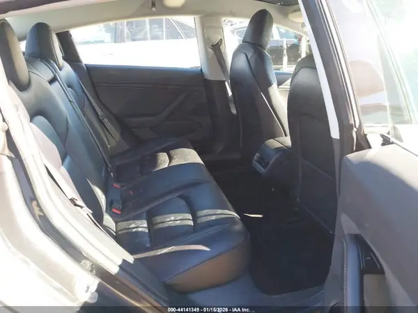 5YJ3E1EA3JF016315 2018 TESLA MODEL 3 - Image 8
