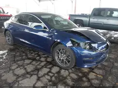 5YJ3E1EA3JF016914 2018 TESLA MODEL 3