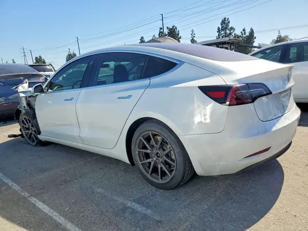 5YJ3E1EA3JF017416 2018 TESLA MODEL 3 - Image 2