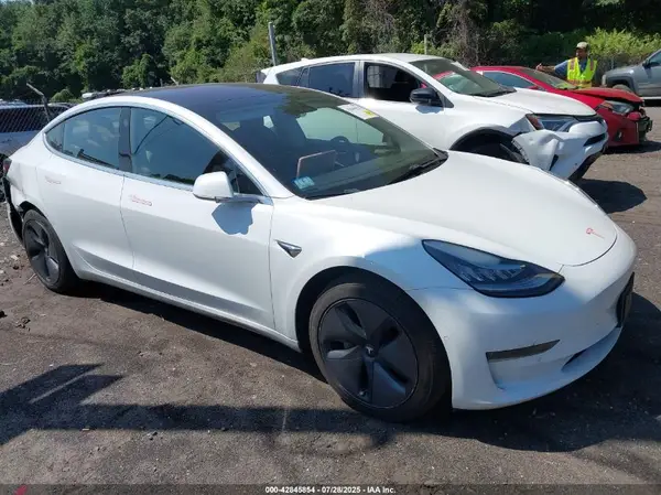 5YJ3E1EA3JF019635 2018 TESLA MODEL 3 - Image 1