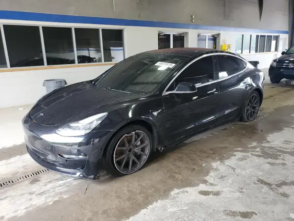 5YJ3E1EA3JF020803 2018 TESLA MODEL 3 - Image 1