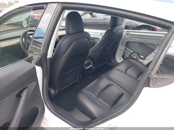 5YJ3E1EA3JF023264 2018 TESLA MODEL 3 - Image 8
