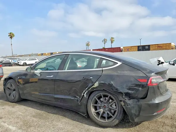5YJ3E1EA3JF026391 2018 TESLA MODEL 3 - Image 2